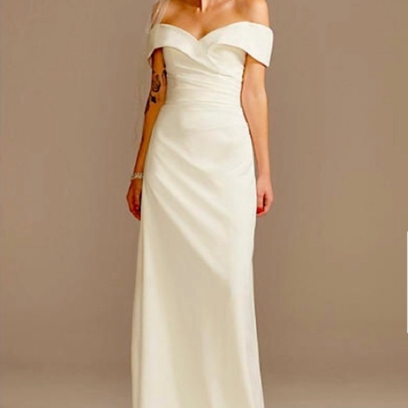David's Bridal Dresses & Skirts - White off shoulder Wedding Dress